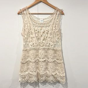 Oxmo crochet top